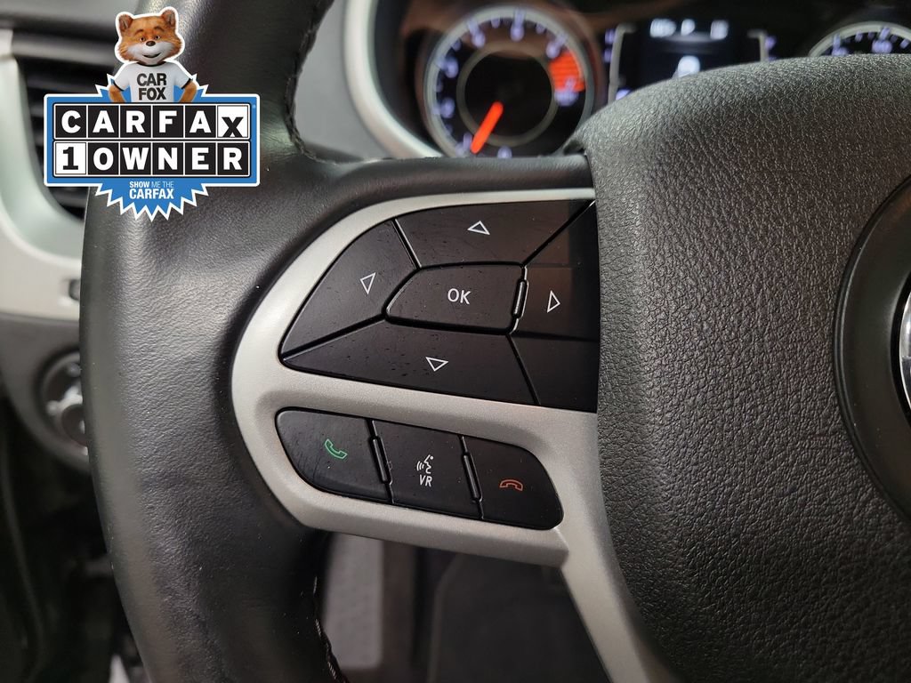 Used 2018 Jeep Cherokee Latitude Plus w/ Comfort/Convenience Group FWD image 23