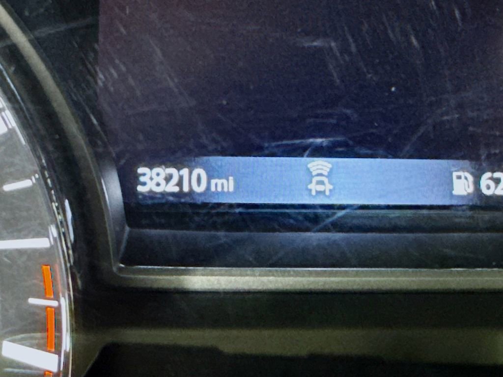 Used 2020 Nissan Pathfinder S image 5