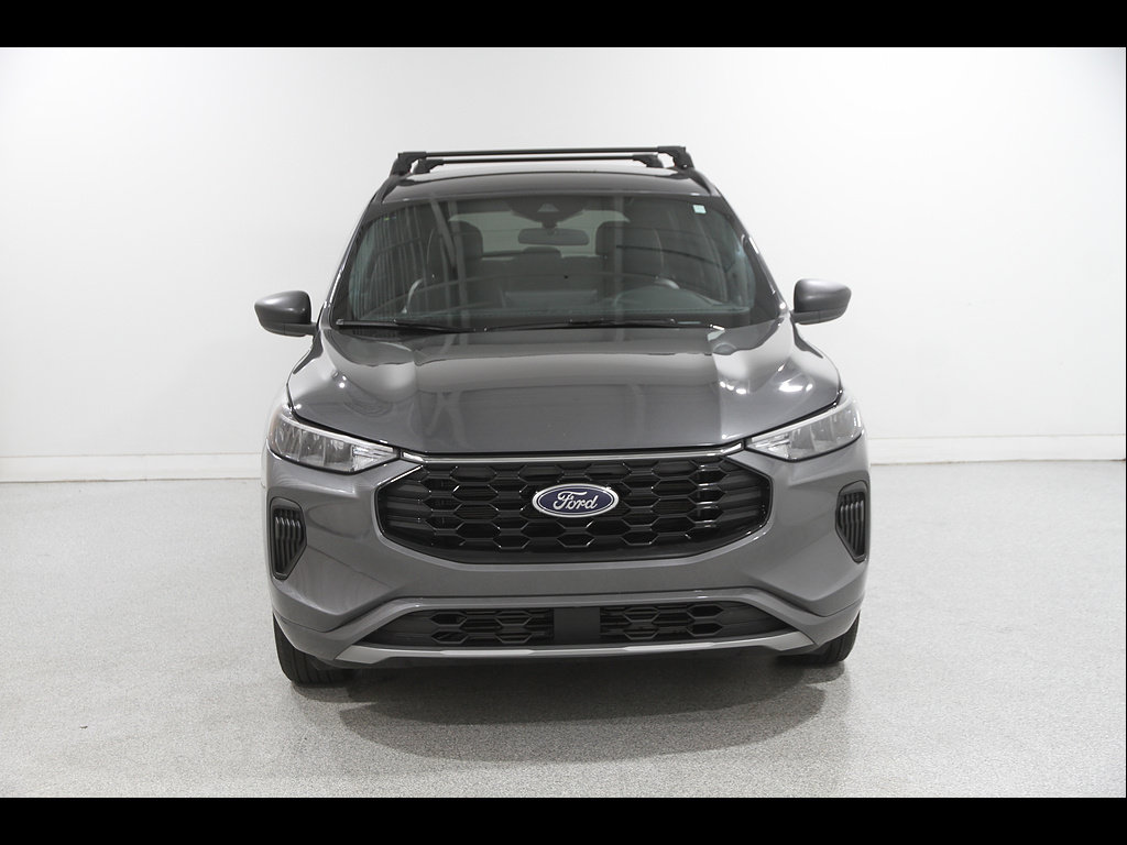 Used 2023 Ford Escape ST-Line w/ Tech Pack #1 FWD image 2