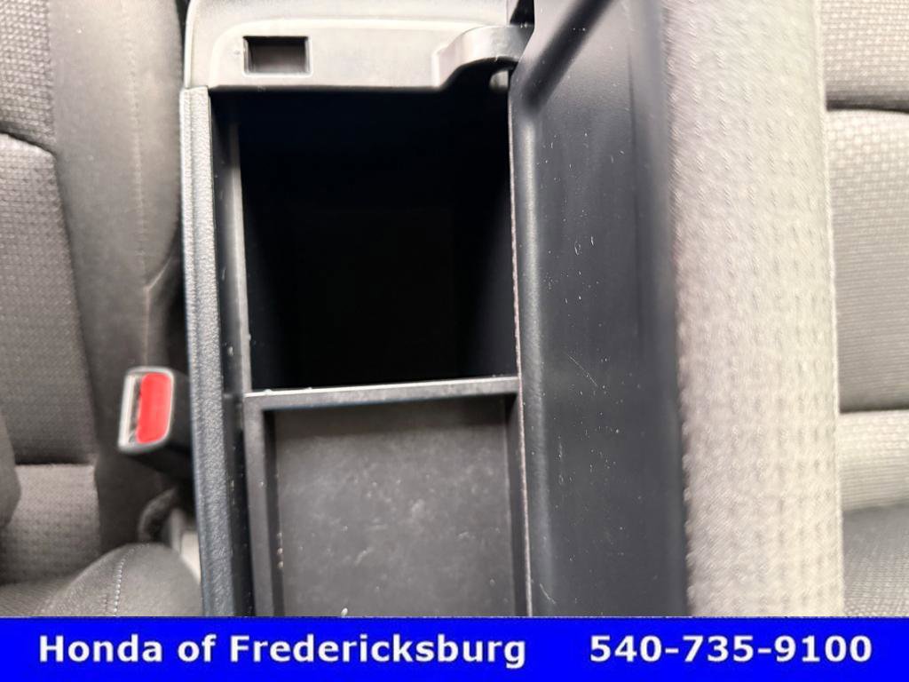 Used 2019 Toyota Prius LE w/ Carpet Mat Package image 38