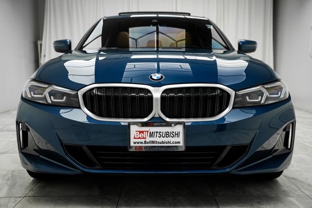 Used 2023 BMW 330i xDrive Sedan w/ Premium Package image 5