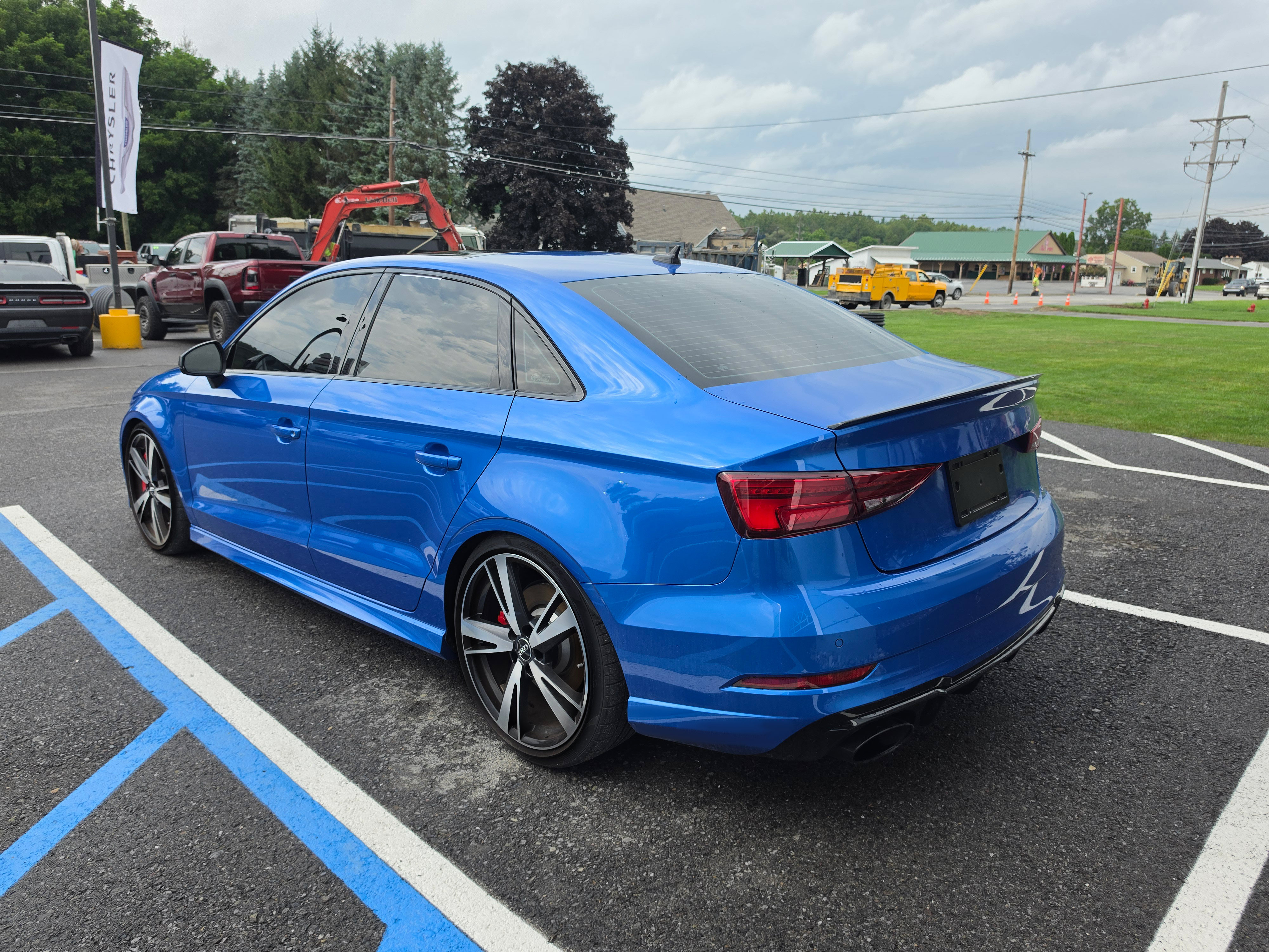 Used 2019 Audi RS 3 w/ Technology Package AWD/4WD image 5
