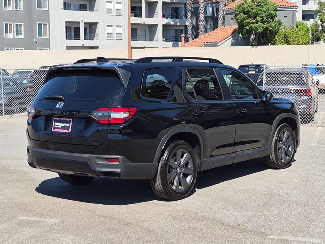 Used 2026 Honda Pilot Sport image 5