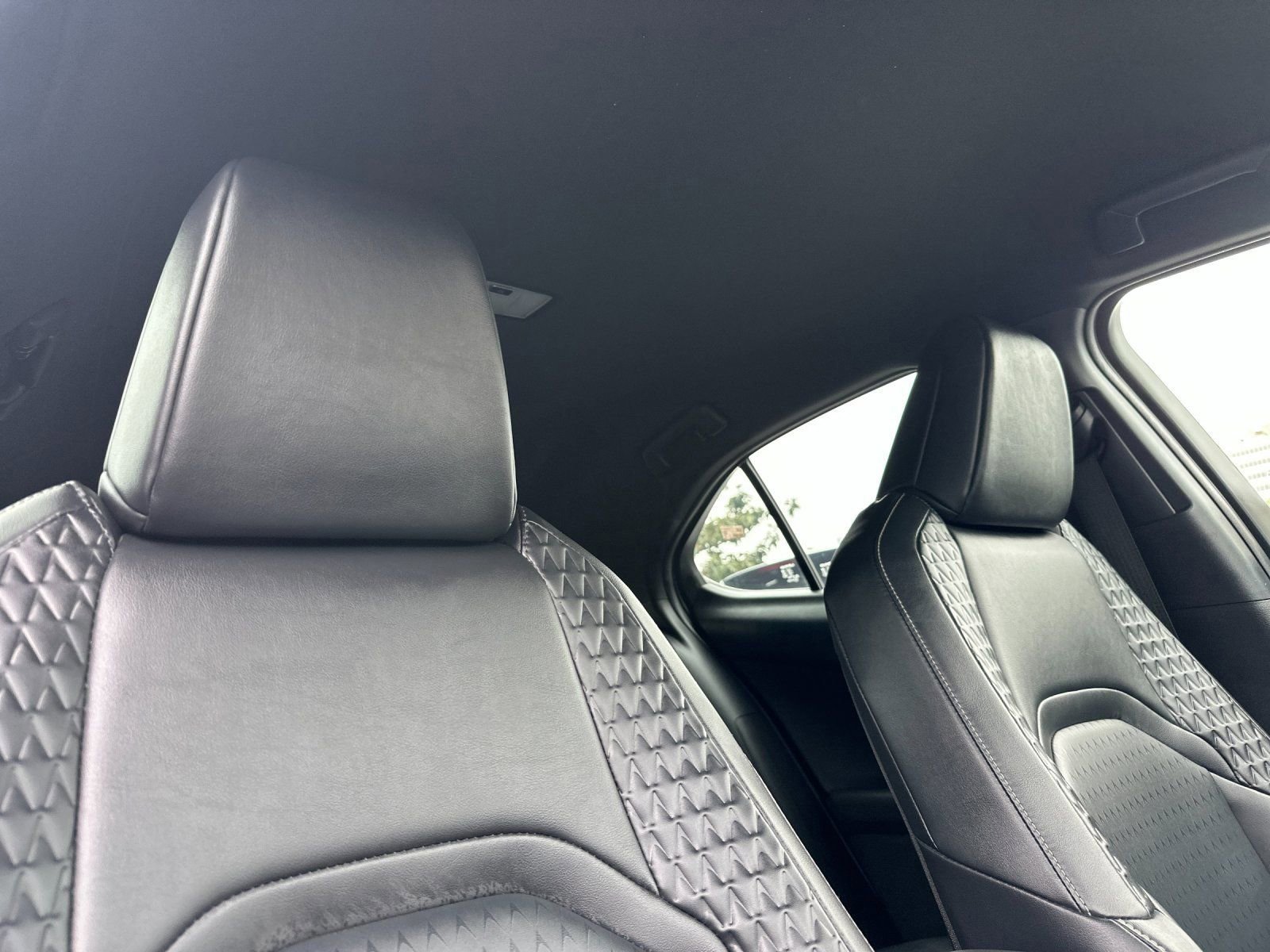 Used 2022 Lexus UX 200 w/ Accessory Package (Z2) image 18