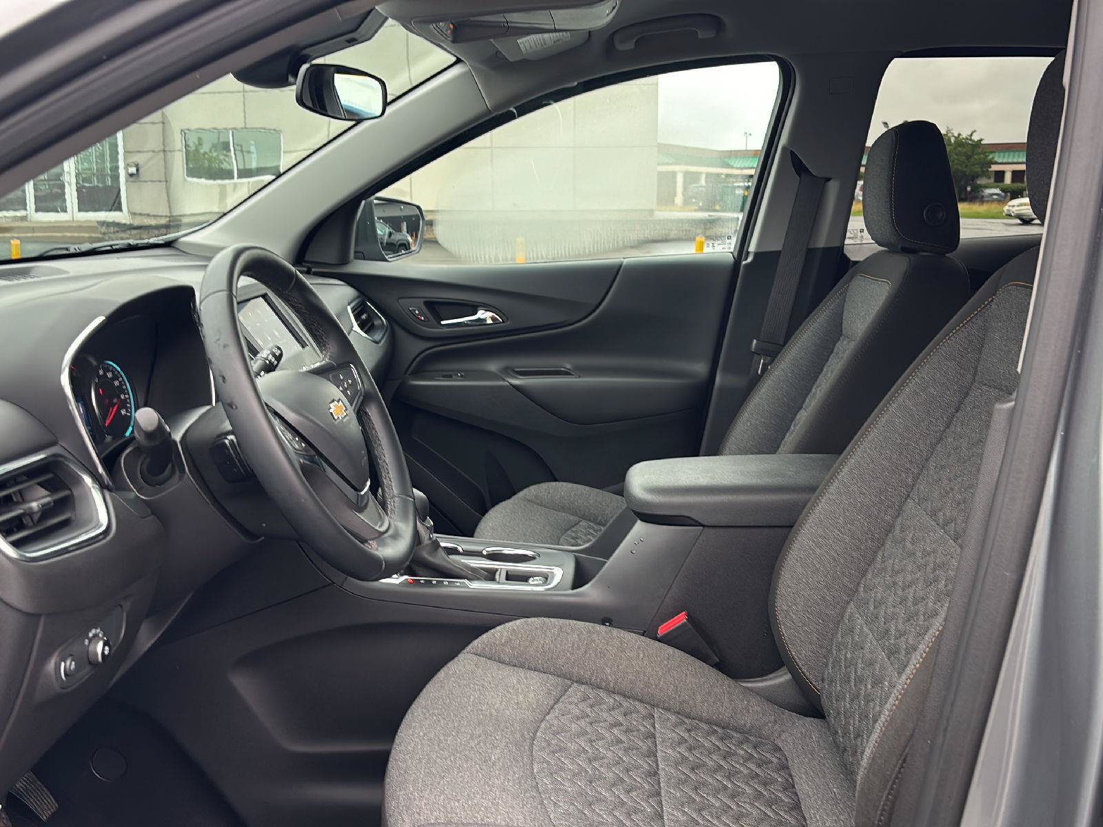 Used 2024 Chevrolet Equinox LT AWD/4WD image 30