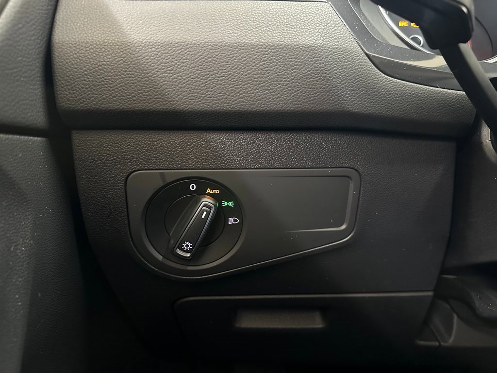 Used 2020 Volkswagen Tiguan SE w/ Panoramic Sunroof Package image 20