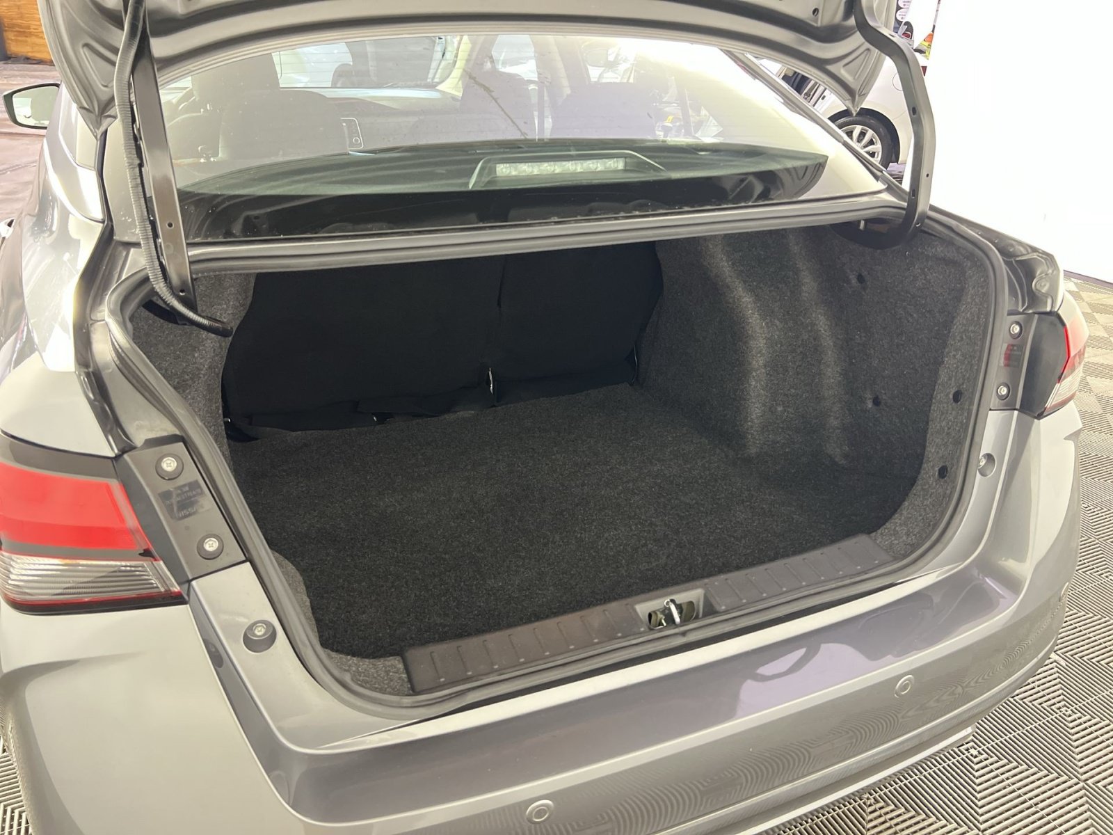 Used 2021 Nissan Versa S FWD image 26