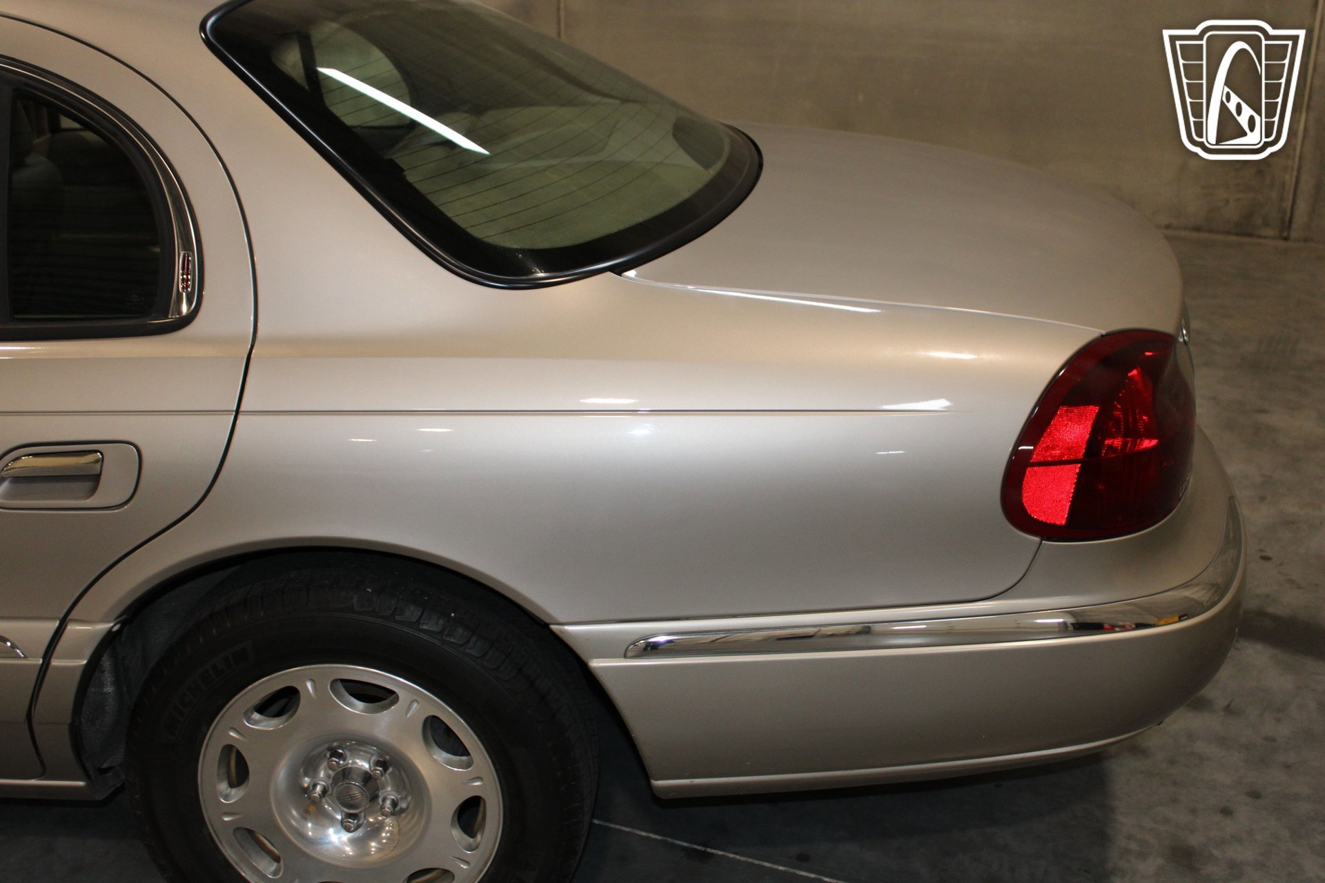 Used 1999 Lincoln Continental FWD image 29