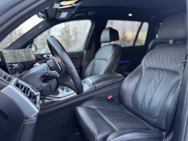 Used 2024 BMW X7 M60i w/ Executive Package image 11