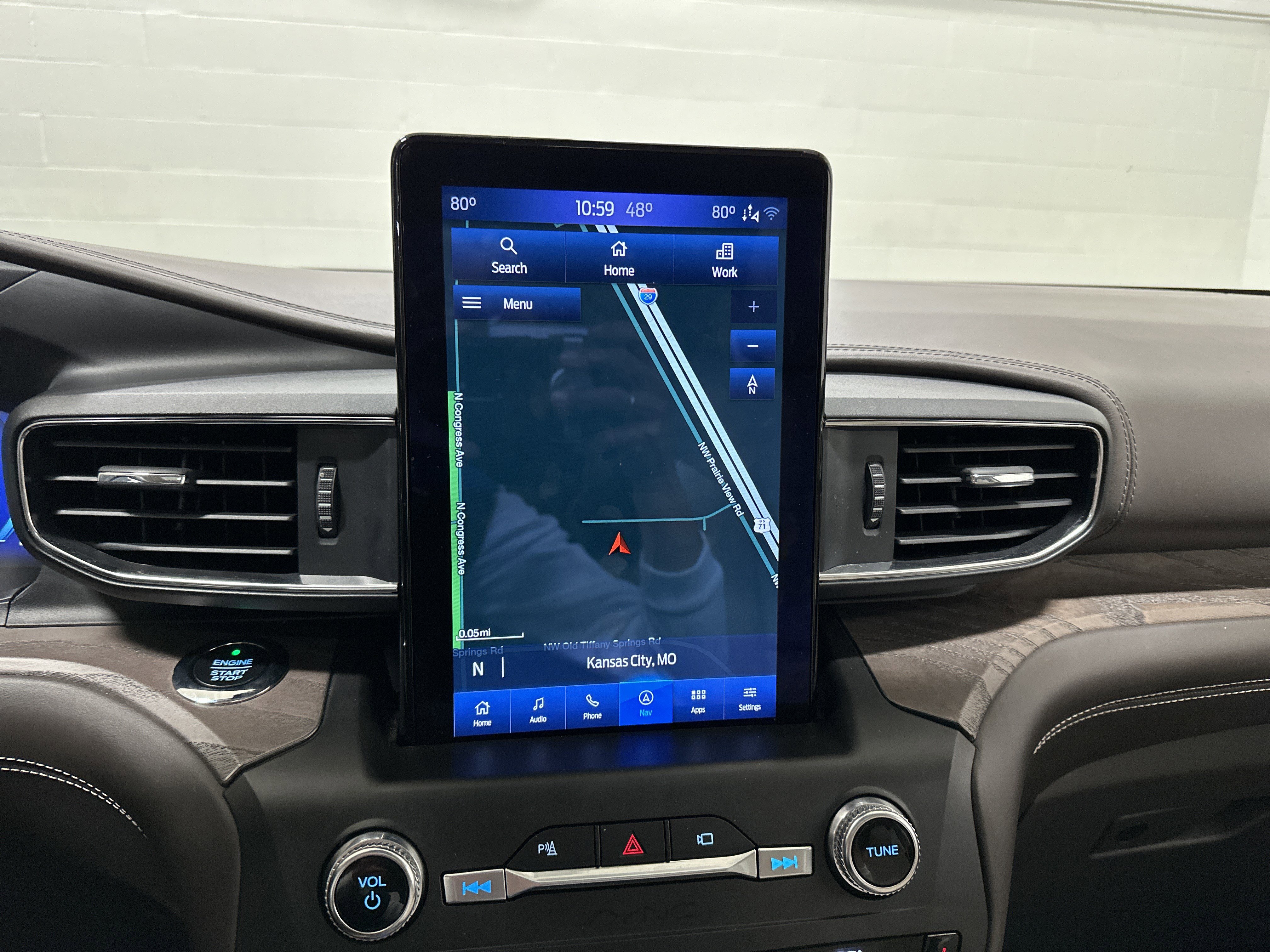 Used 2020 Ford Explorer Platinum w/ Premium Technology Package image 24