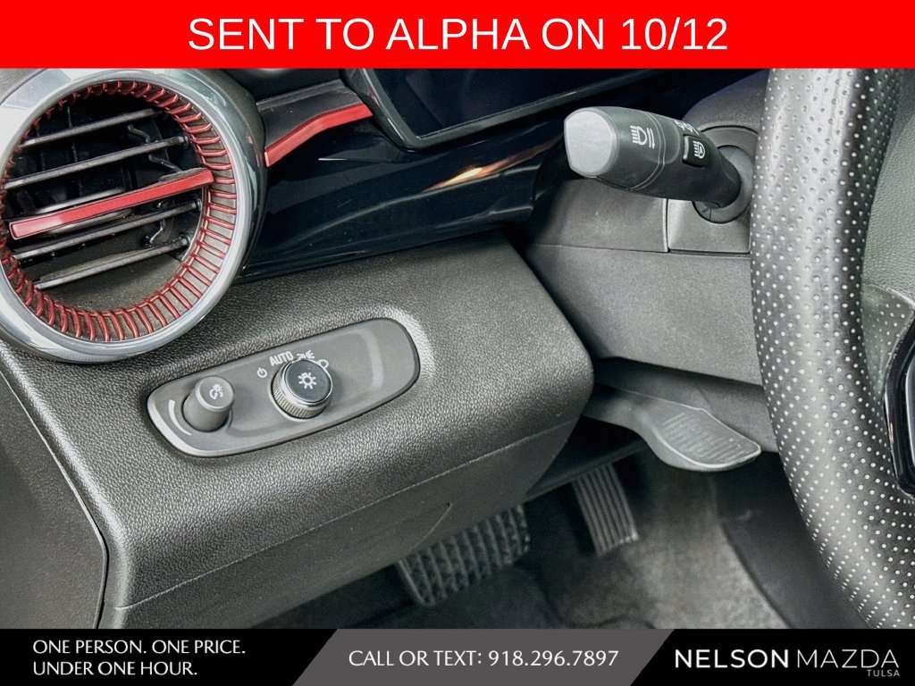 Used 2024 Chevrolet Trax RS w/ Driver Confidence Package FWD image 21