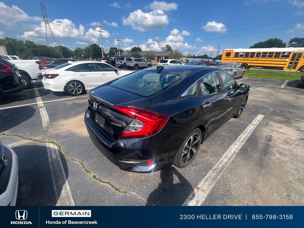 Used 2016 Honda Civic Touring image 4