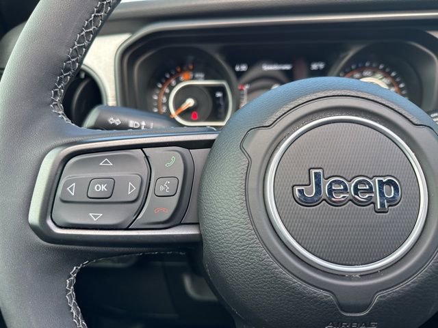 Used 2025 Jeep Wrangler Sport S image 42