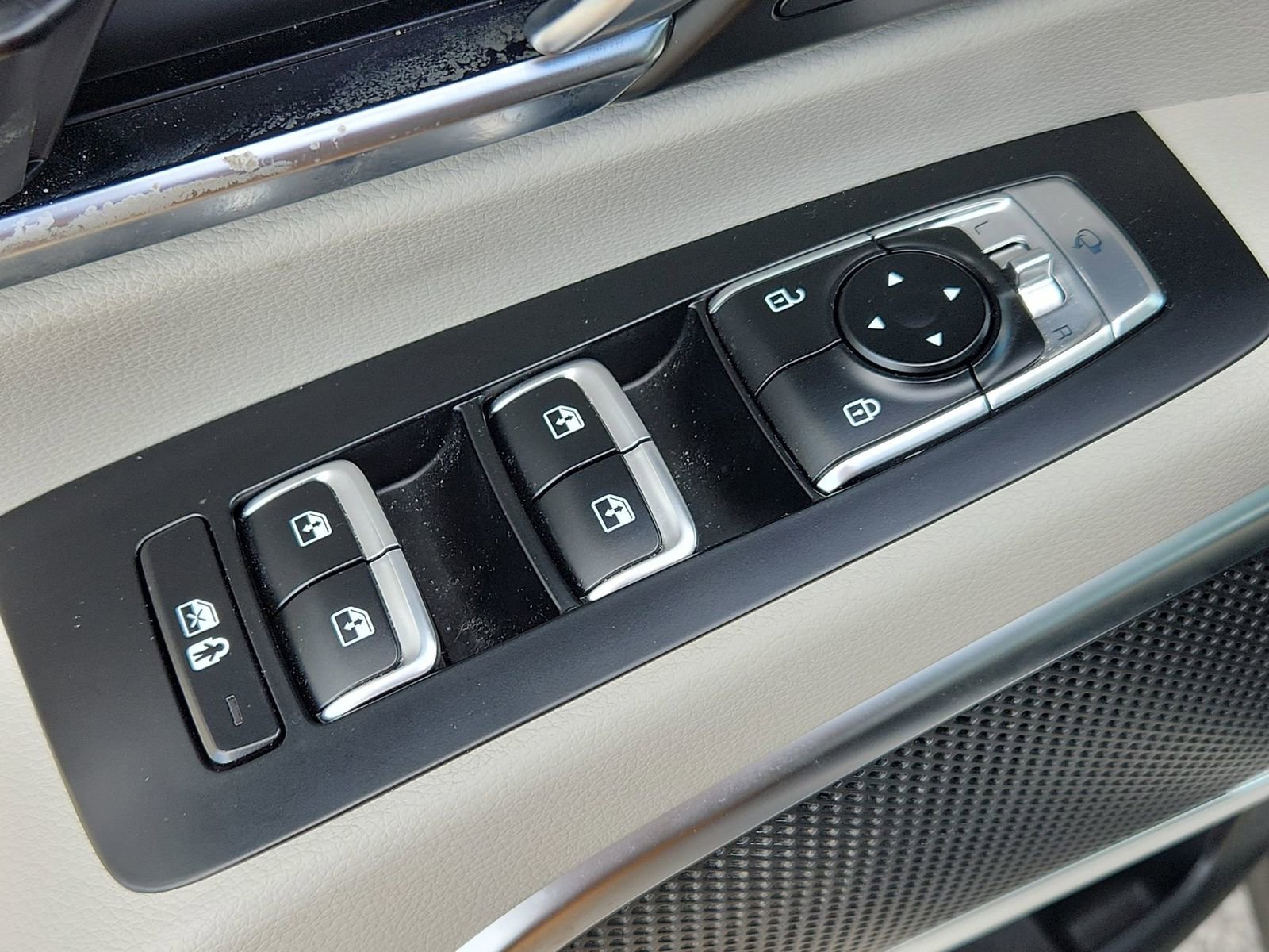 Used 2023 Kia Telluride SX image 17