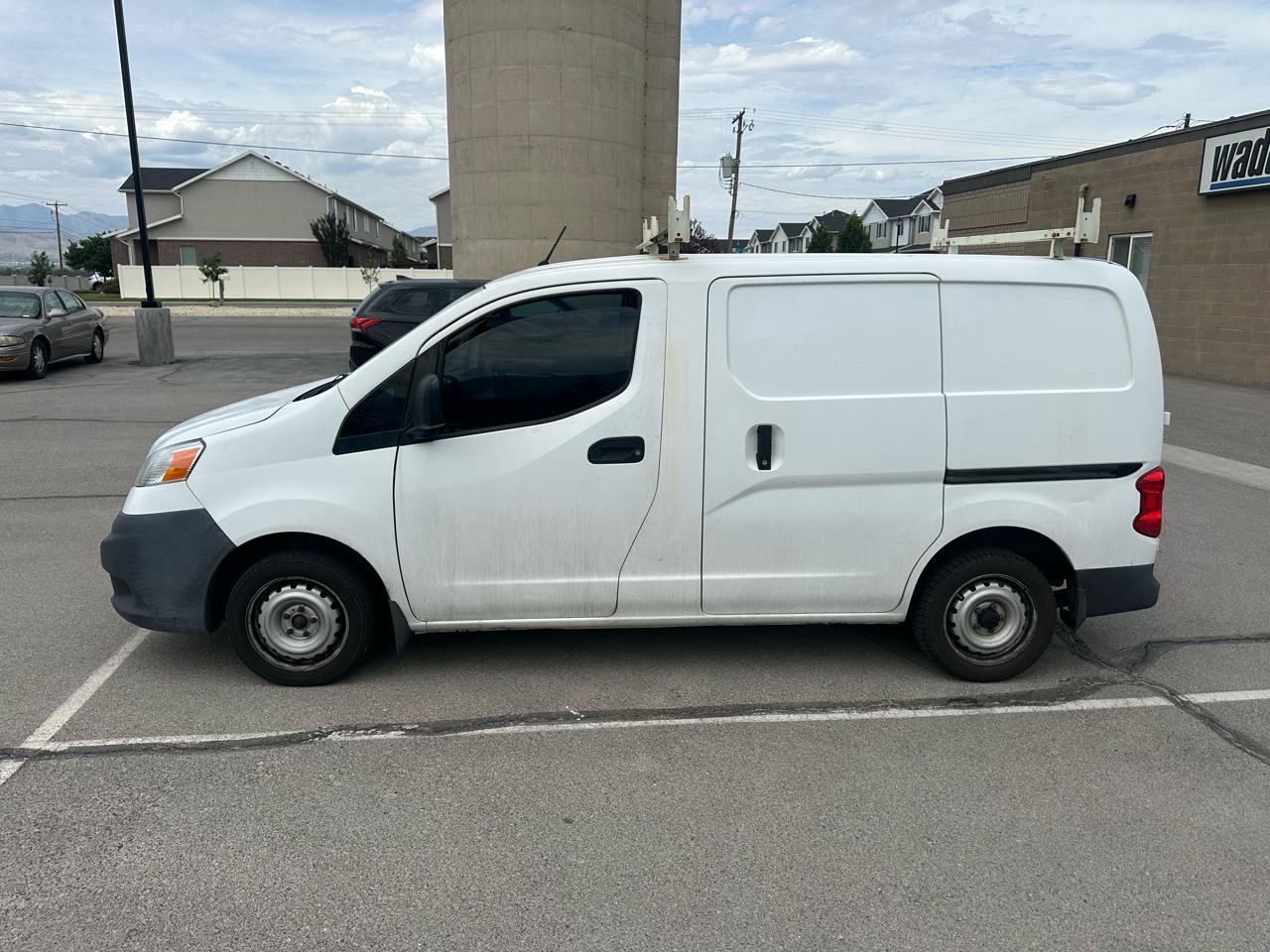 Used 2017 Nissan NV200 S w/ Back Door Glass Package FWD image 3