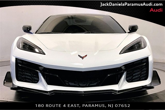 Used 2023 Chevrolet Corvette Z06 w/ Z07 Performance Package image 3