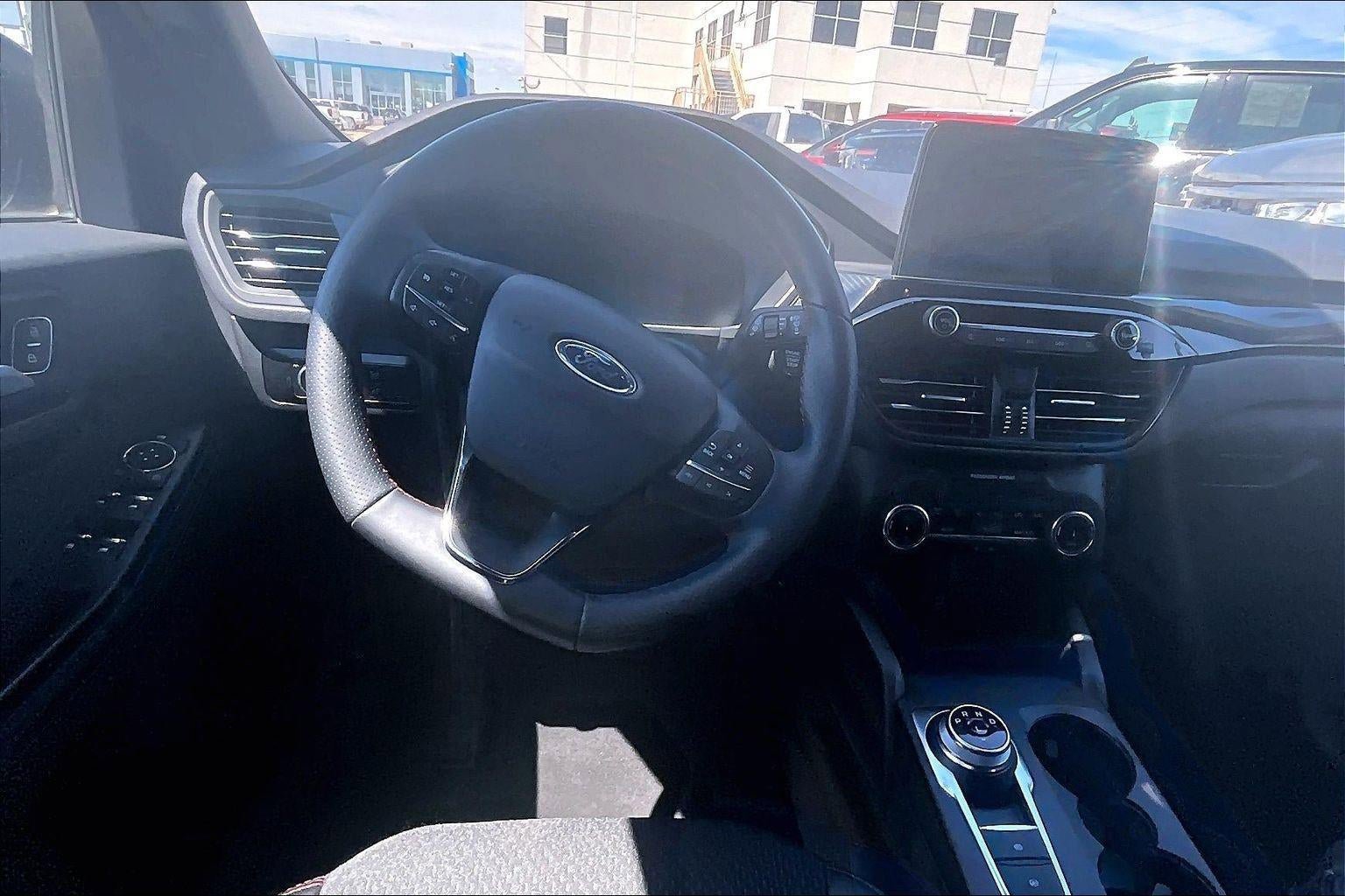 Used 2025 Ford Escape ST-Line AWD/4WD image 5