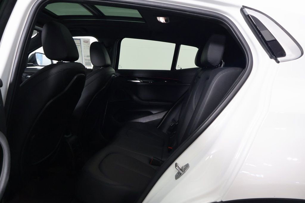 Used 2022 BMW X2 sDrive28i w/ Convenience Package image 11