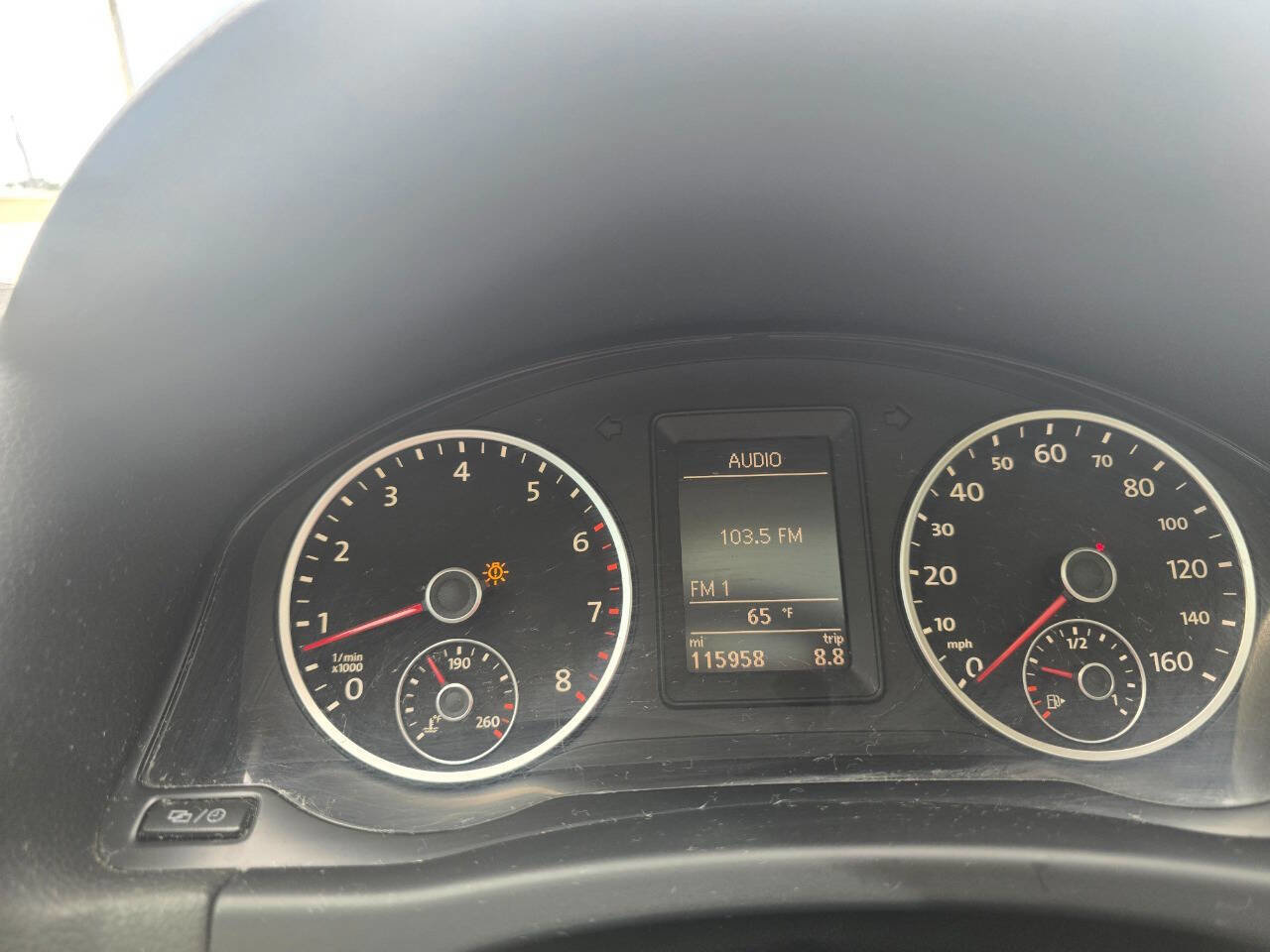 Used 2013 Volkswagen Tiguan SE image 14