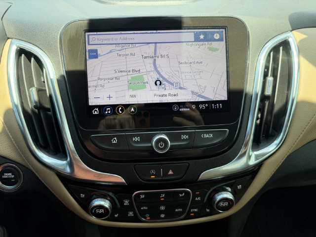 Used 2024 Chevrolet Equinox Premier FWD image 23