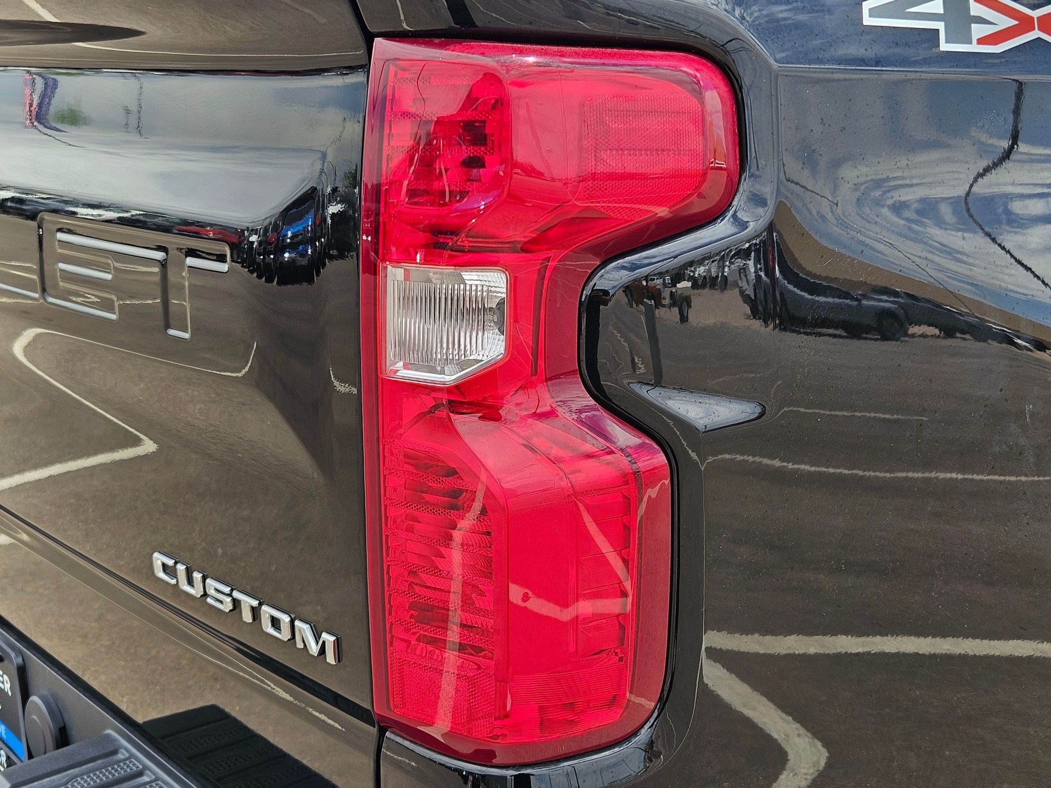 Certified 2025 Chevrolet Silverado 1500 Custom AWD/4WD image 12
