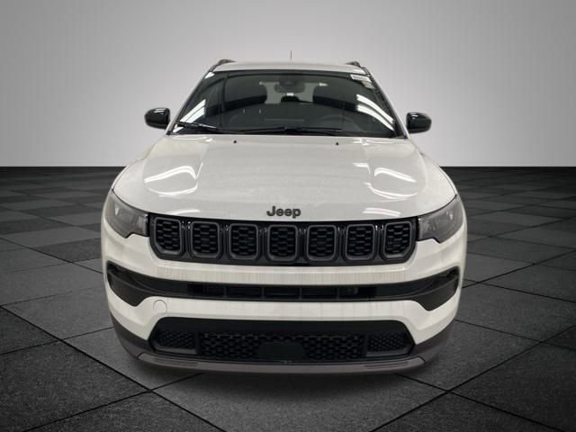 Used 2026 Jeep Compass Latitude w/ Quick Order Package 29K image 2