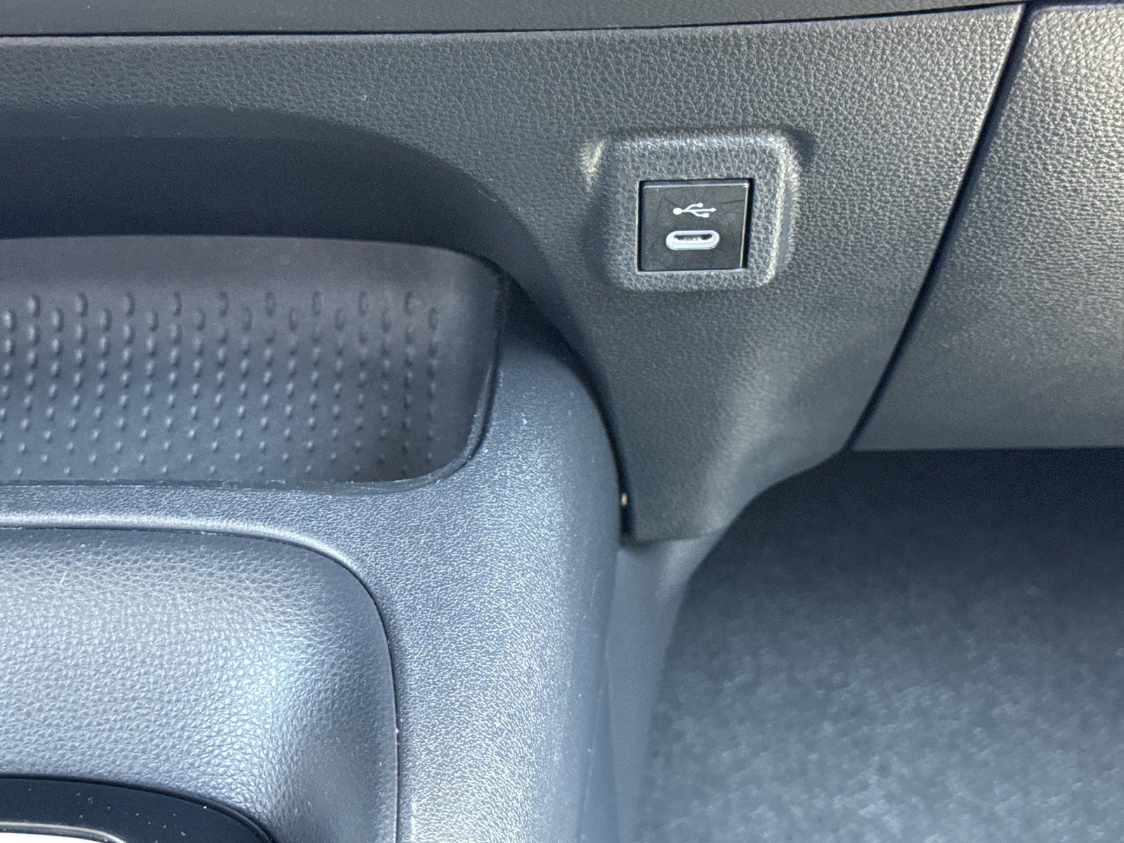 Used 2024 Toyota Corolla LE FWD image 29