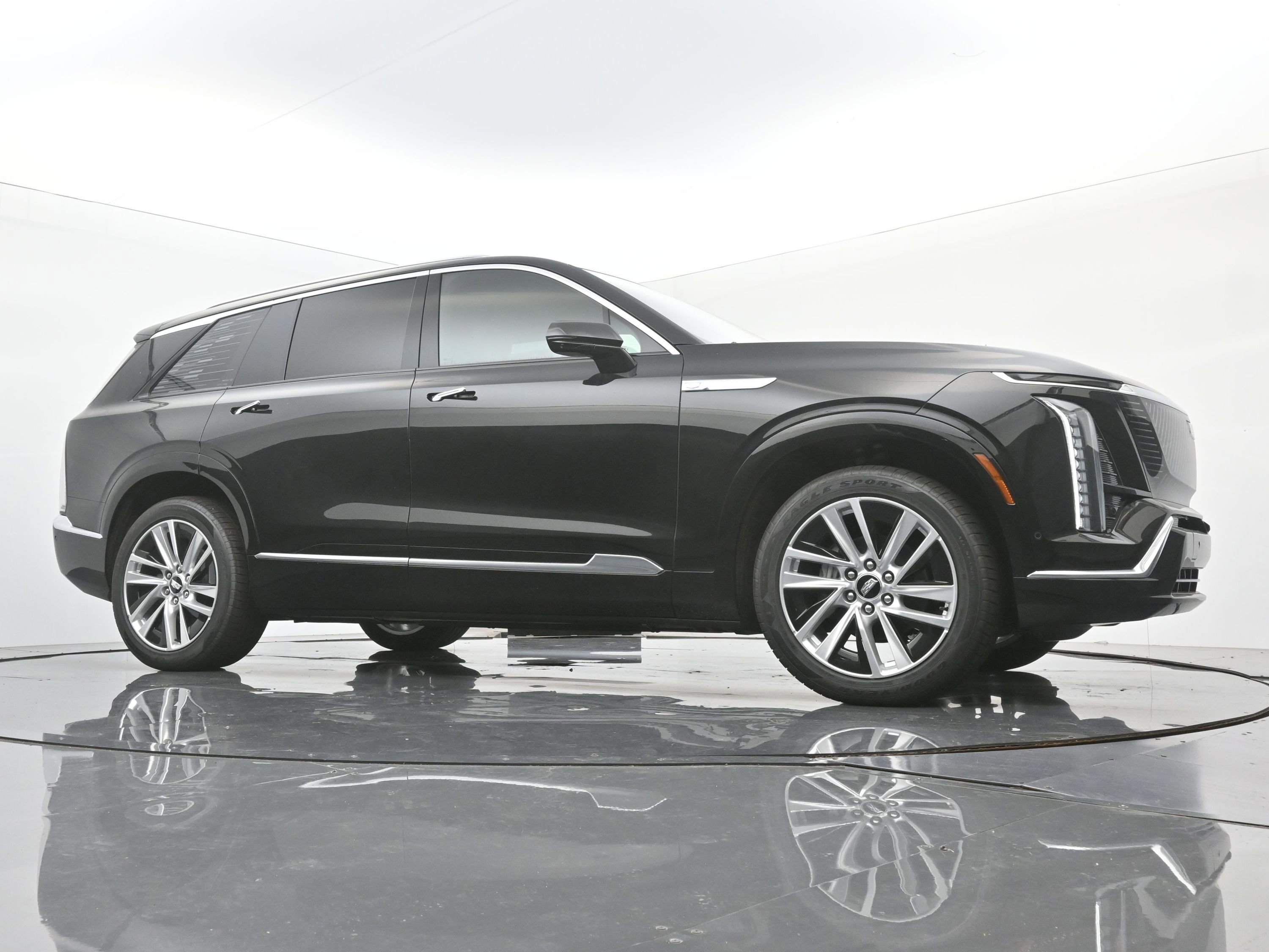 New 2026 Cadillac Vistiq Luxury w/ LPO, Floor Liner Package image 21