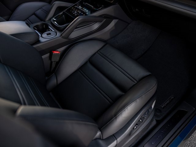 New 2026 Porsche Cayenne GTS image 52
