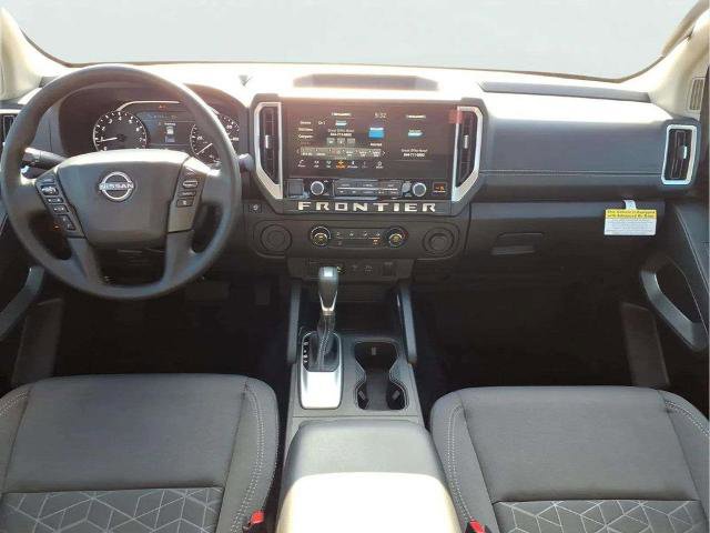 Certified 2025 Nissan Frontier SV image 11