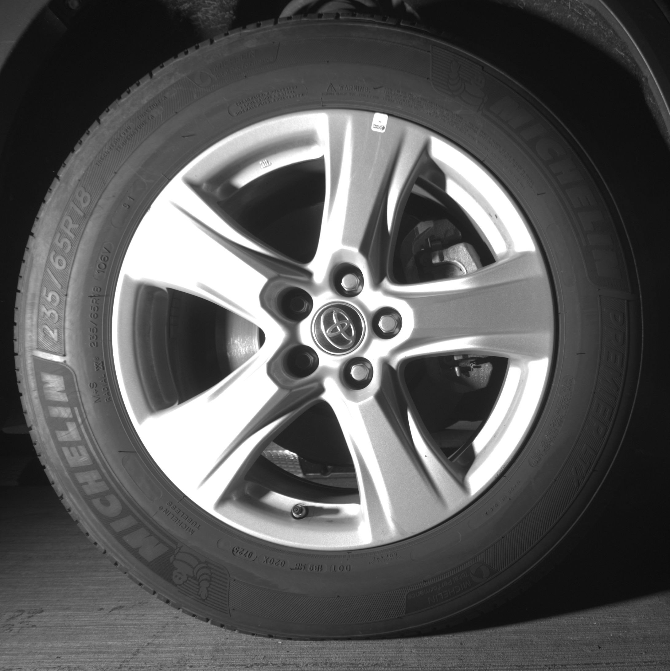 Used 2025 Toyota Highlander LE image 13