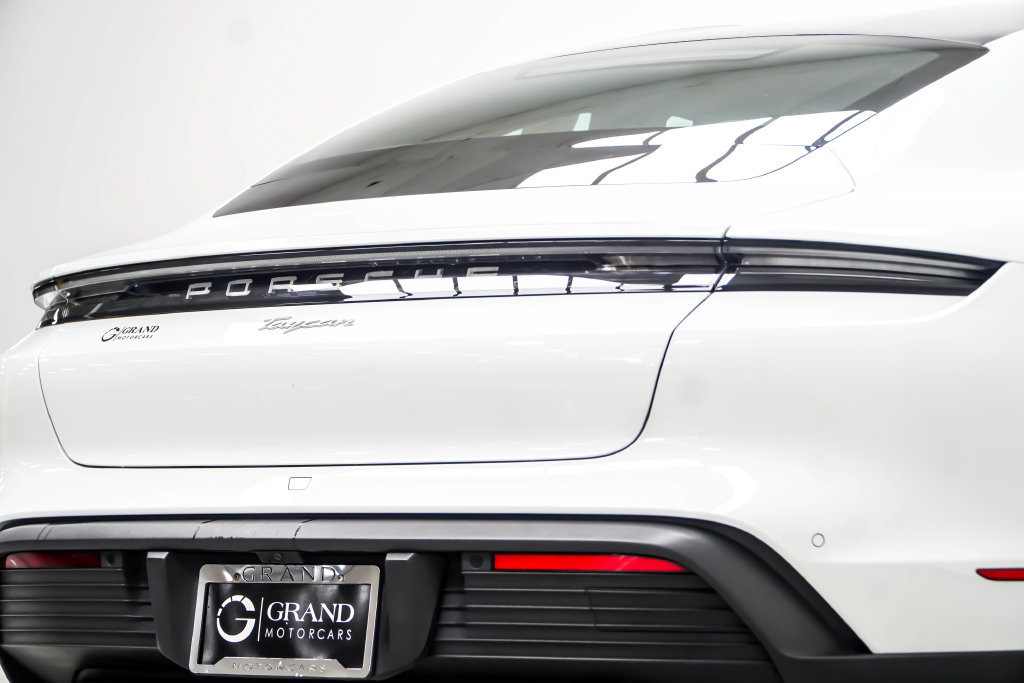 Used 2024 Porsche Taycan RWD image 18