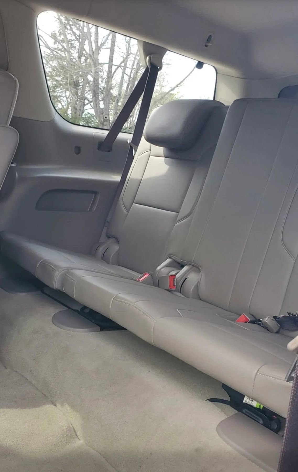 Used 2017 Chevrolet Suburban LT w/ LT Signature Package image 12