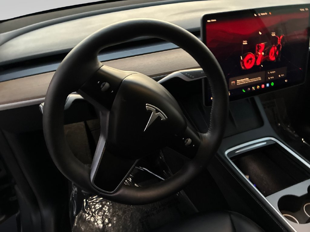 Used 2023 Tesla Model Y Long Range AWD/4WD image 12