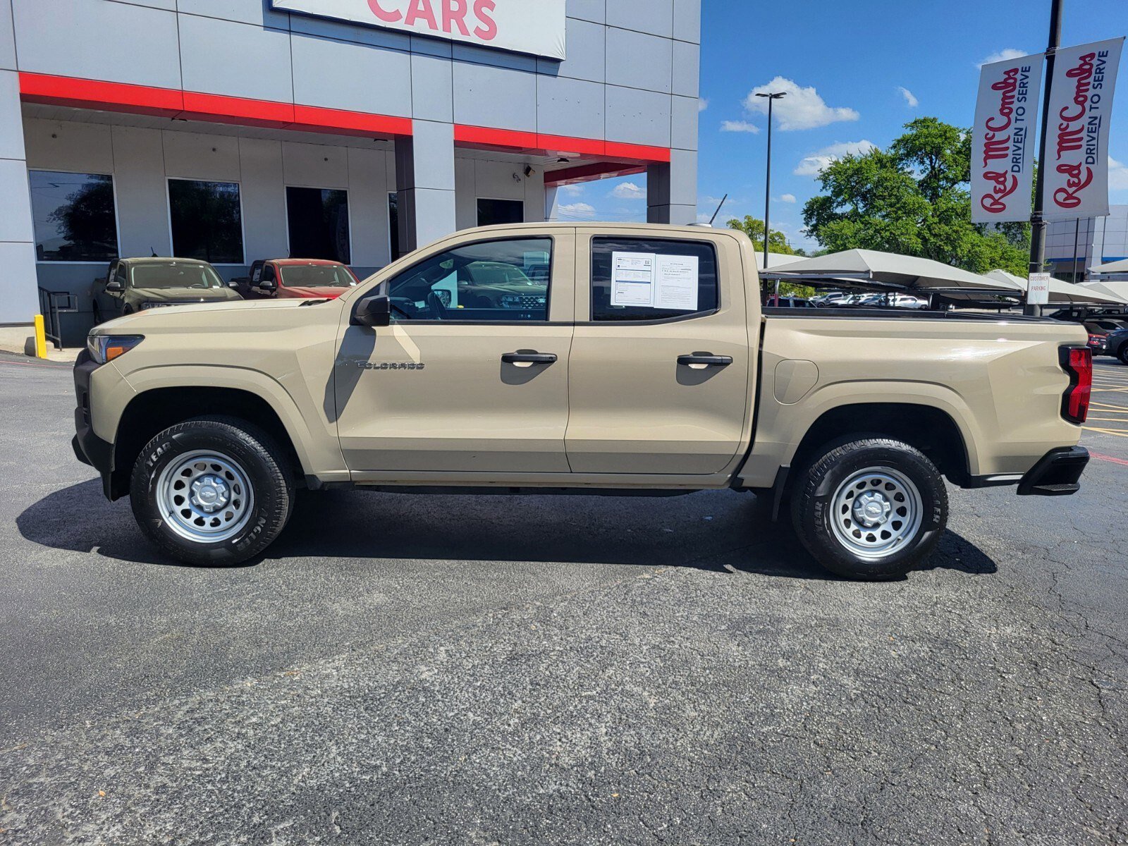 Used 2024 Chevrolet Colorado W/T image 7