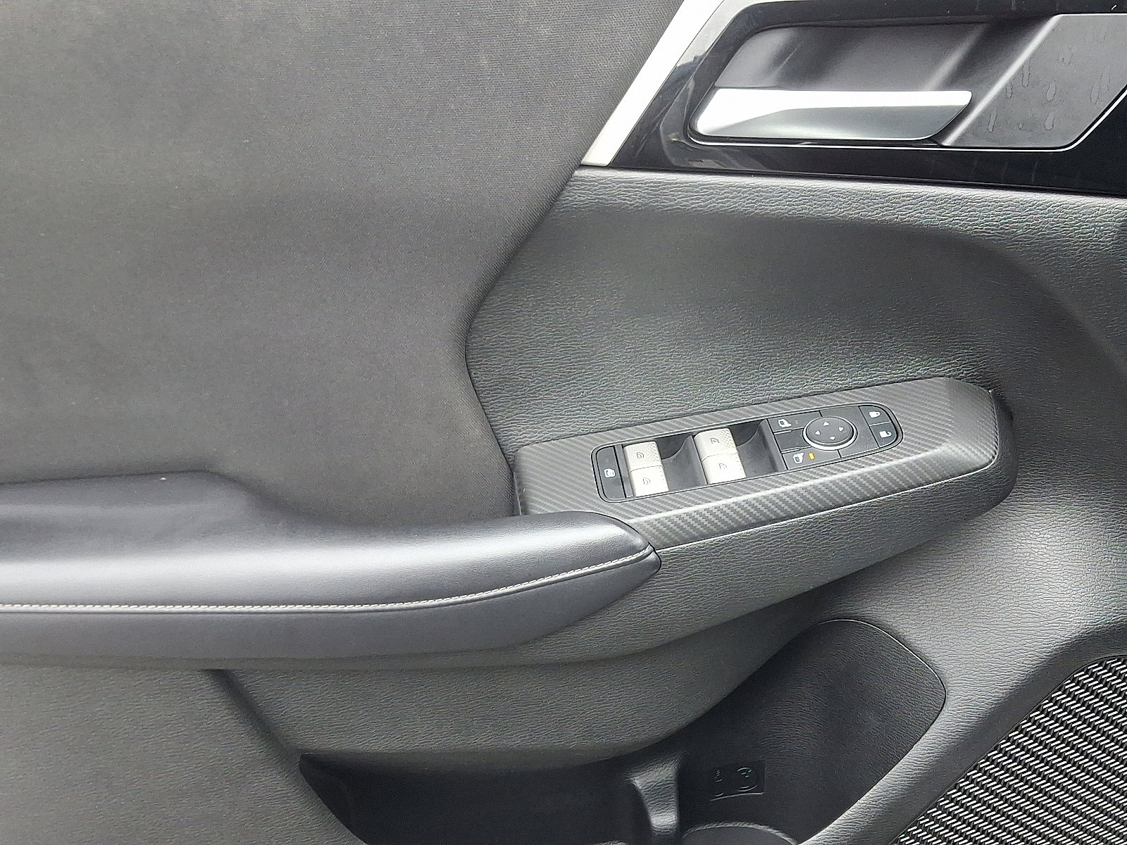 Used 2024 Mitsubishi Outlander ES image 12