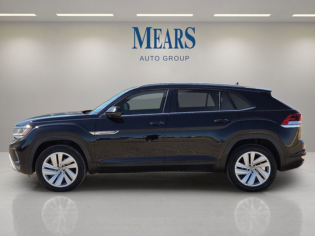 Used 2021 Volkswagen Atlas Cross Sport SE image 2