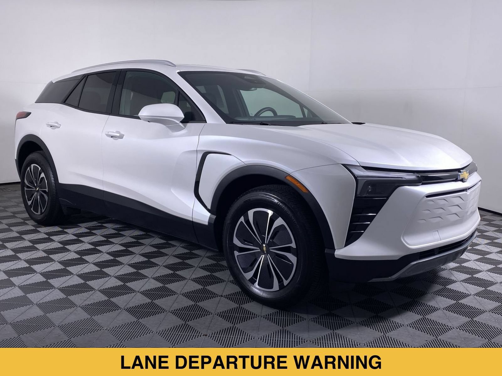 Certified 2024 Chevrolet Blazer EV LT AWD/4WD image 19
