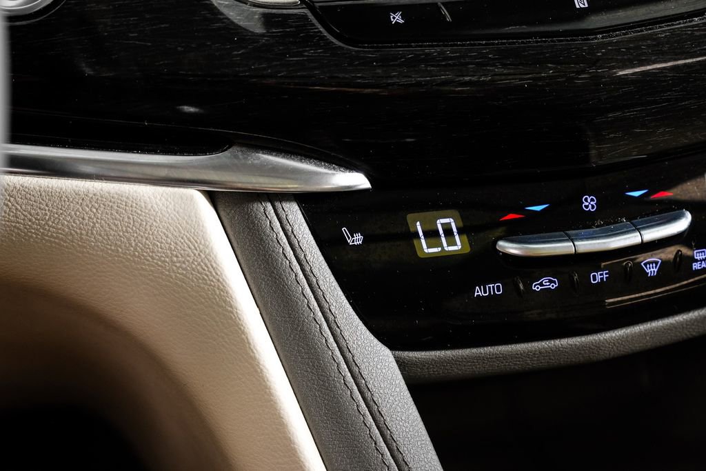 Used 2020 Cadillac XT6 Premium Luxury image 22