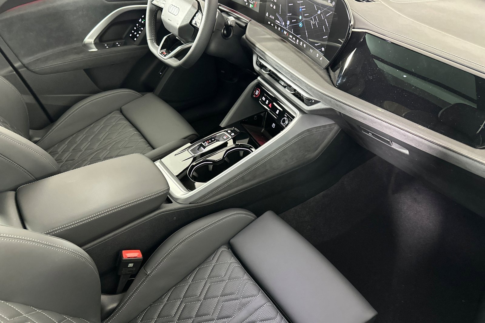 New 2025 Audi SQ5 Premium Plus image 15