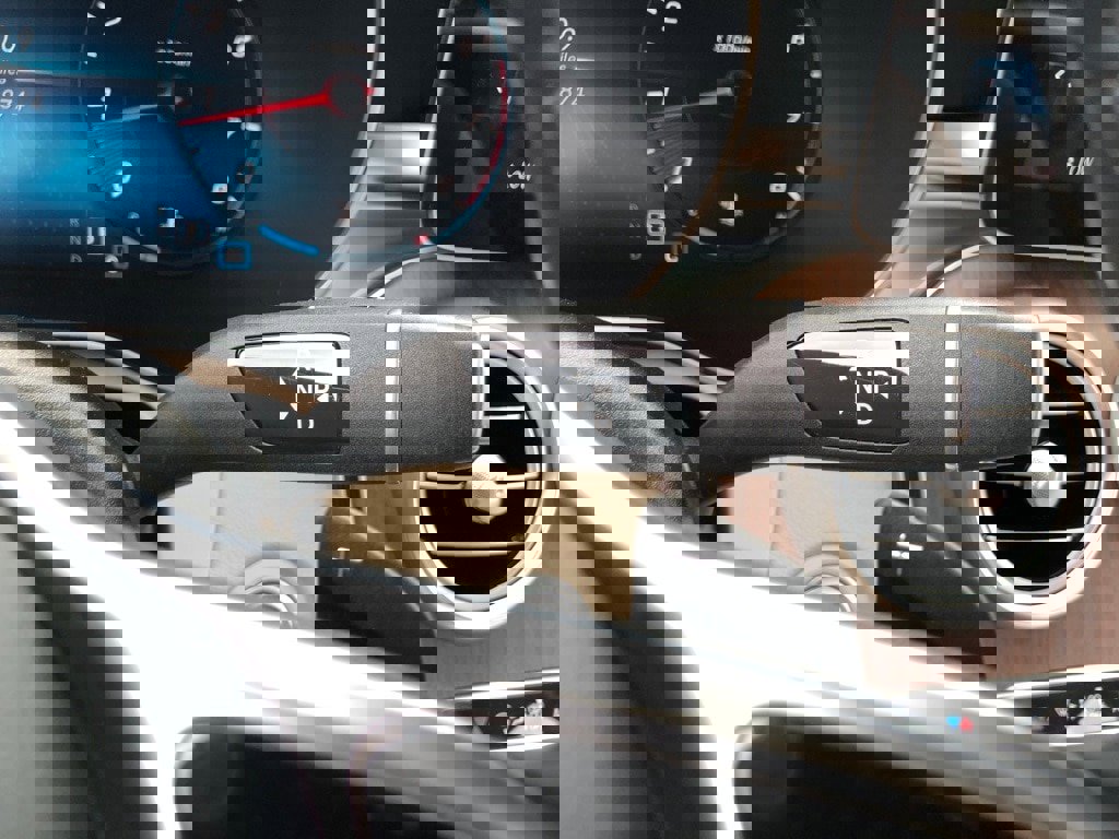 Used 2021 Mercedes-Benz GLC 300 4MATIC w/ Multimedia Package image 23