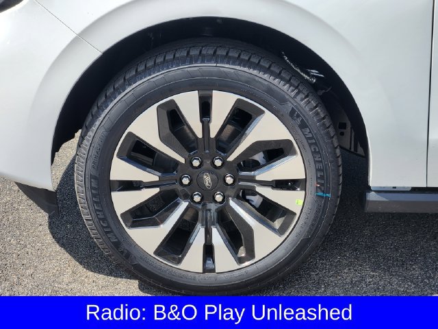 New 2027 Ford Expedition Max Platinum w/ Driver's Package RWD image 10