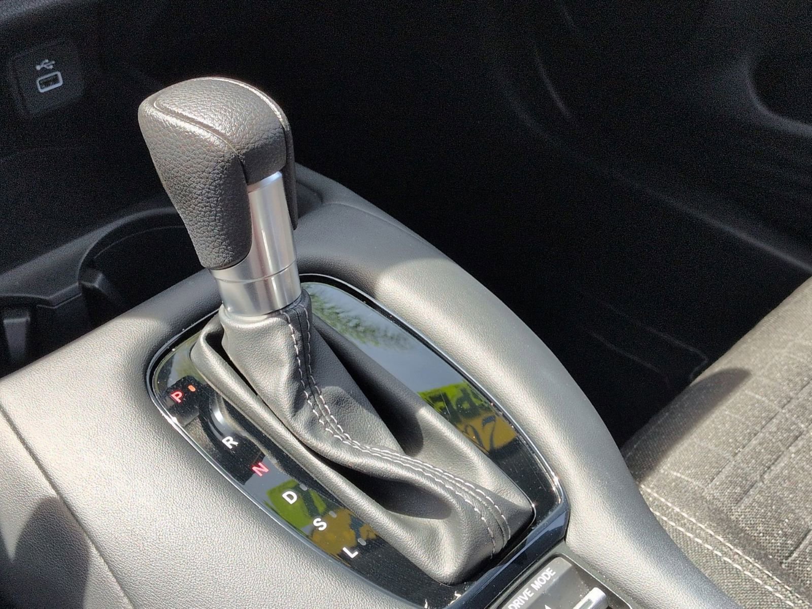 Used 2024 Honda HR-V LX image 23