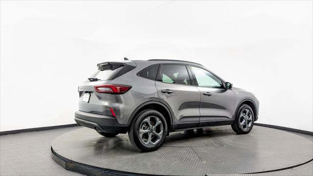 Used 2025 Ford Escape ST-Line Select AWD/4WD image 7