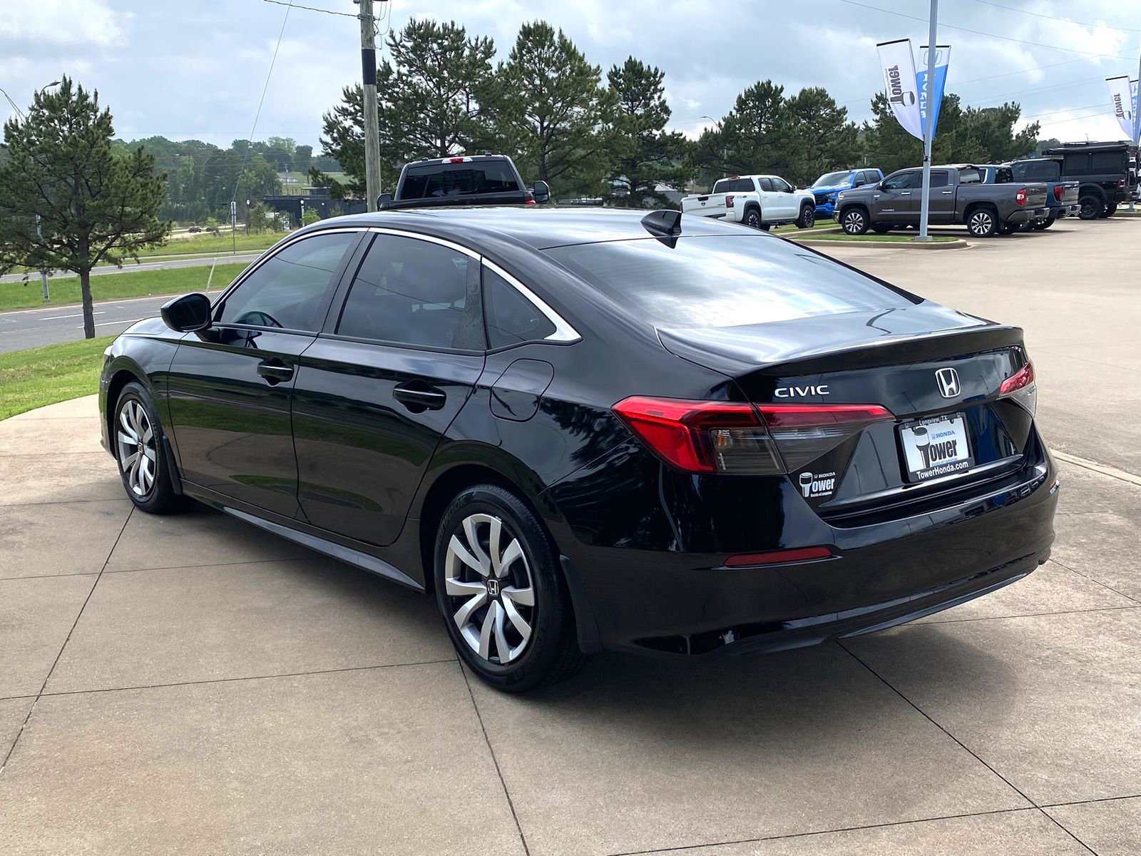 Used 2024 Honda Civic LX image 4