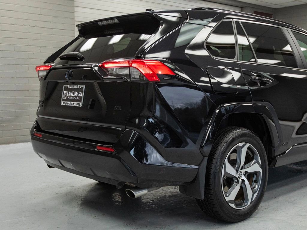 Used 2021 Toyota RAV4 SE image 33