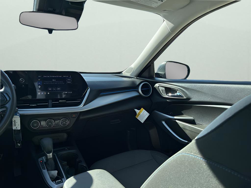 Used 2024 Chevrolet Trax LS w/ Driver Confidence Package image 23