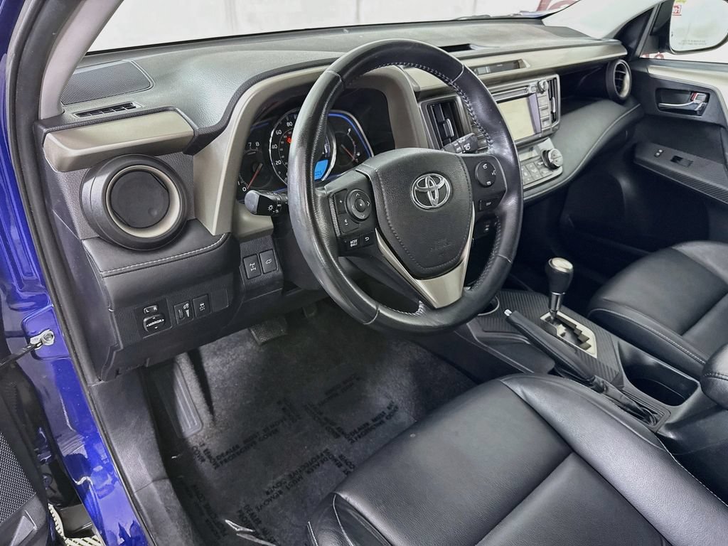 Used 2014 Toyota RAV4 Limited AWD/4WD image 17