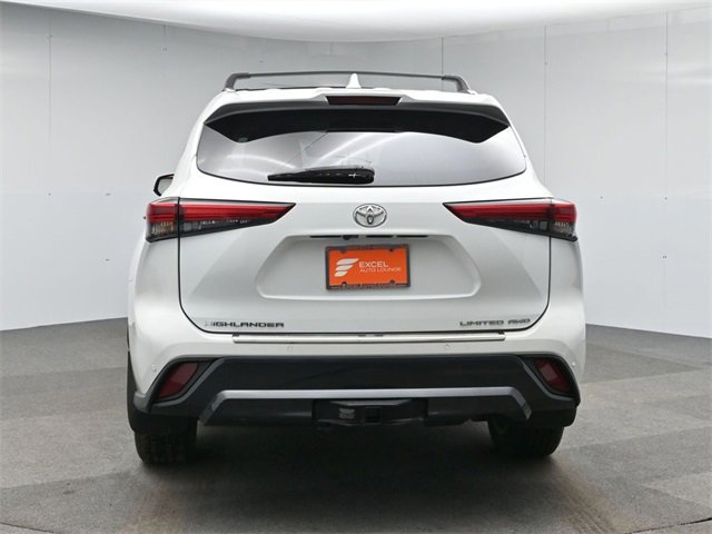 Used 2022 Toyota Highlander Limited image 4