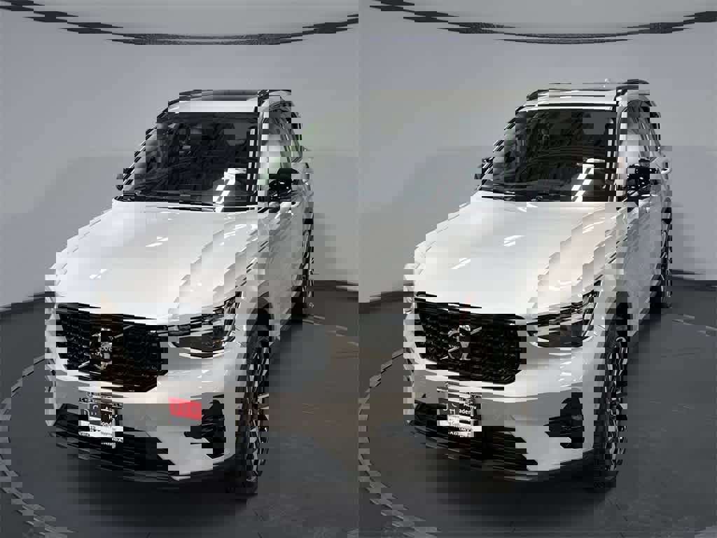 Used 2023 Volvo XC40 B5 Ultimate w/ Protection Package Premier